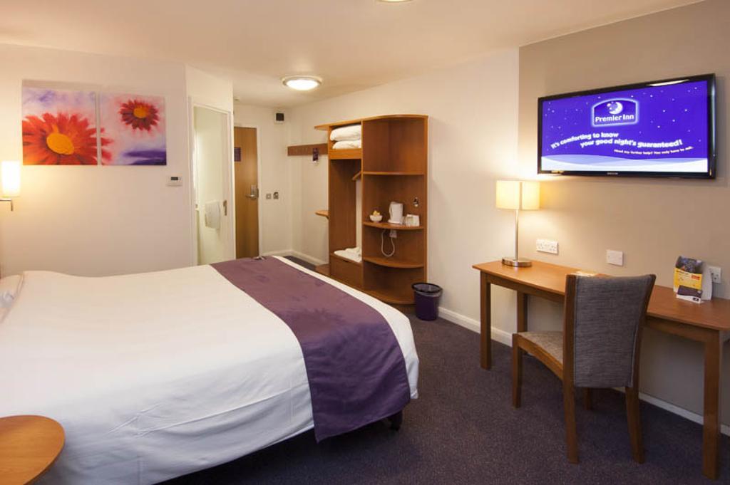 Premier Inn Portishead Exterior photo